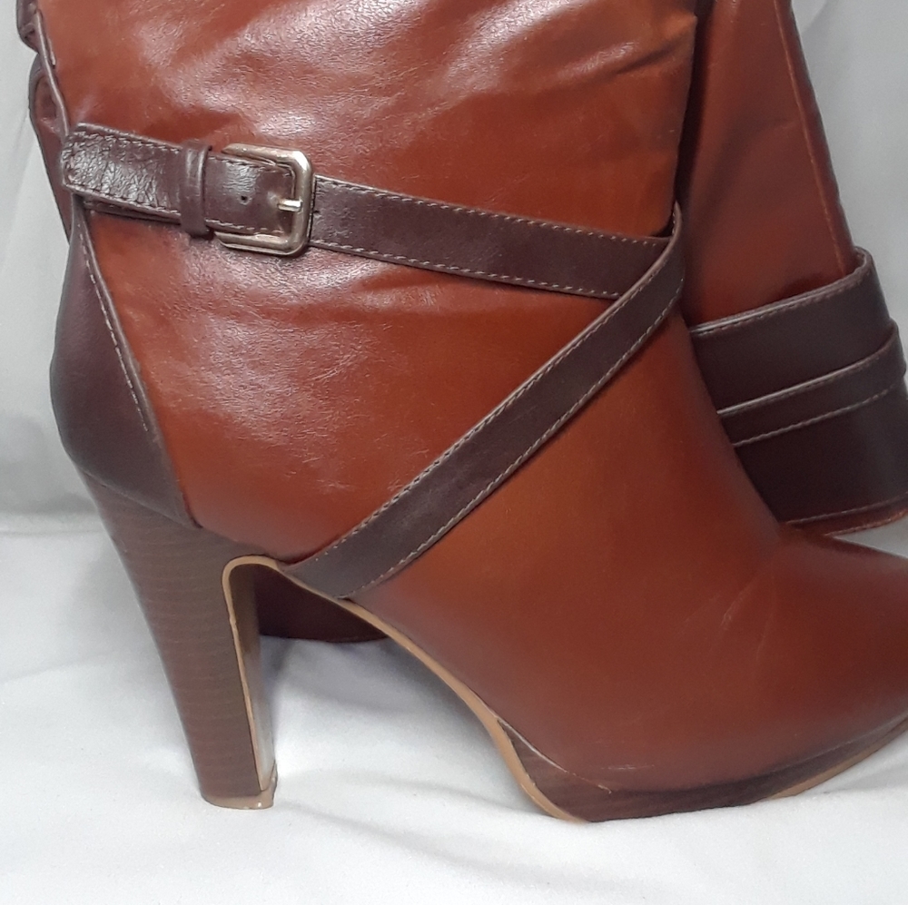 Shoes - Picture 5 of 8